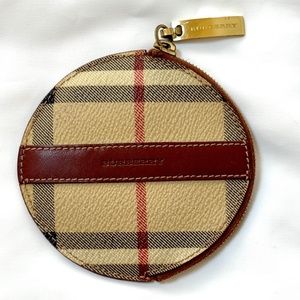 Burberry Round Coin purse/pouch